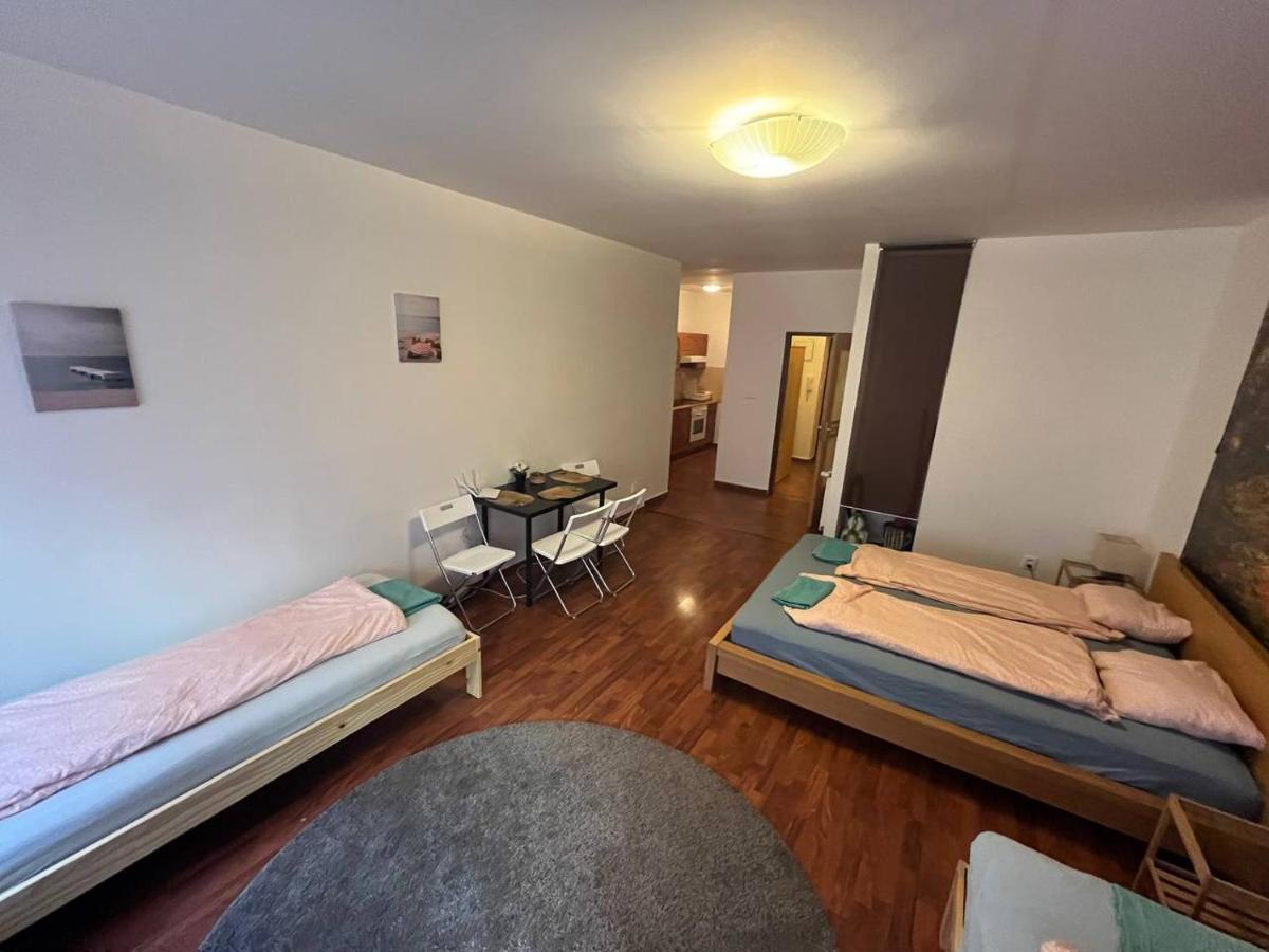 Apartments Spolkova Brno Buitenkant foto